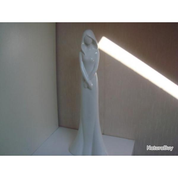 statuette ancienne la dame blanche hauteur 40 cm