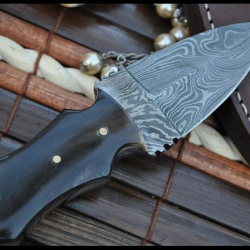 Couteau de chasse Damas à double tranchant à lame fixe
