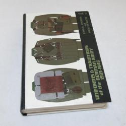 Livre Uniforme et traditions German army 39/45 par J Angolia