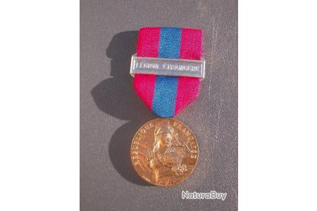 Rappel de médaille DEFNAT Défense Nationale ARGENT avec agrafe LÉGION ÉTRANGÈRE 