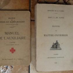 Manuel du ma&icirc;tre-infirmier. 1933. Manuel de l'auxiliaire. Croix rouge fran&ccedil;aise.1932.