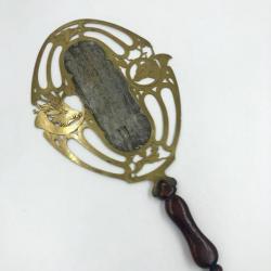 Curieux objet de Vénerie en laiton découpé, XIXème