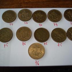 11 anciennes pièces de 10 francs assez bon état.