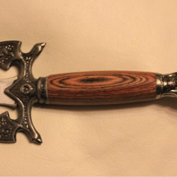 Très belle épée de décoration - Scène médiévale (1)