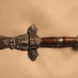 Très belle épée de décoration - Scène médiévale (12)