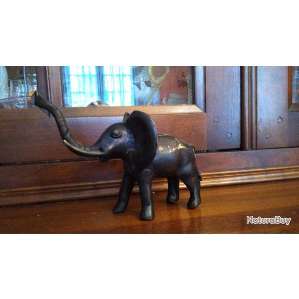 Elphant en bronze art ethnique Africain