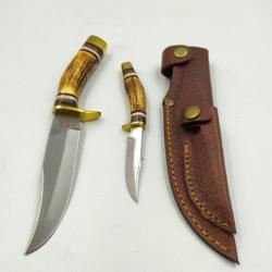 Set de 2 Couteaux  de Chasse Lame en Acier Inox manche Os de Cerf Etui en Cuir RR1944071