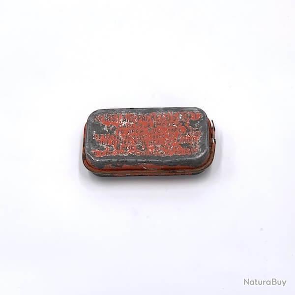Pansement metal WW2 rouge