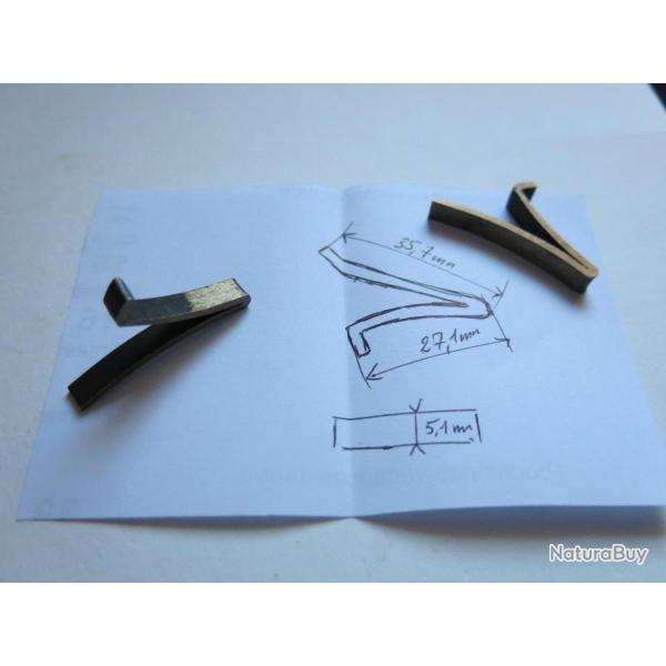 VENDU PAR CUIRASSIER11 N 001  RESSORT DE CHIEN DE FUSIL SUPERPOSE 35,7 X27,1 X5,1MM