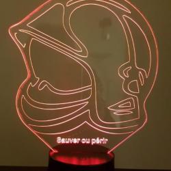 LAMPE 3D à leds. Motif: CASQUE DE POMPIERS DE PARIS