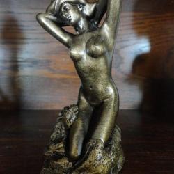 Statue de femme nue "La toilette de Vénus