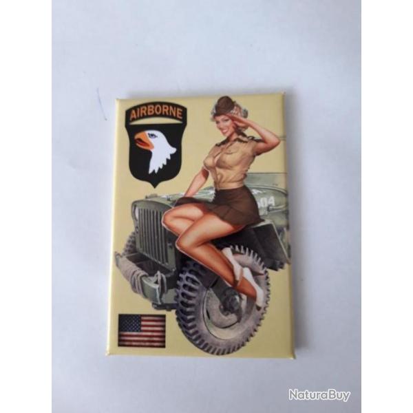 MAGNET "PIN-UP JEEP"