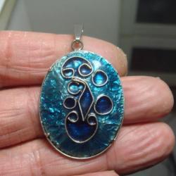 ancien pendentif  3,5 cm x 3cm