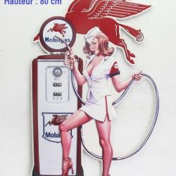 Enseigne vintage 3D / Pompe pin up infirmière
