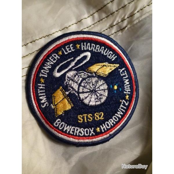 STS 82 patch (vingt deuxime mission navette spaciale DISCOVERY )