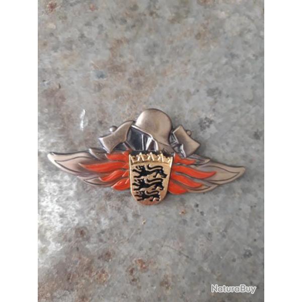 INSIGNE METAL DES POMPIERS ALLEMANDS.