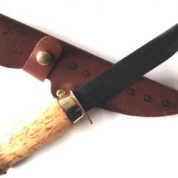 Couteau de chasse traditionnel finlandais Wood Jewel Karhuleuku sormisuojalla