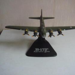 avion B 17 F en métal longueur 16 cm