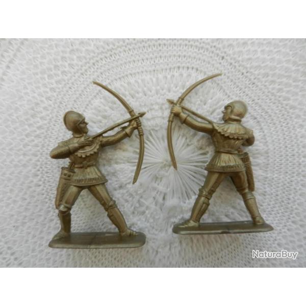UN ancien soldat miniature mdival vintage  plastique - archer