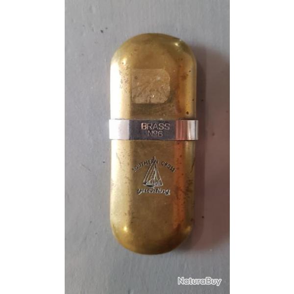 Ancien briquet laiton 20