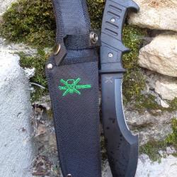 Couteau Kukri Bowie Frost Cutlery Lame Acier 3Cr13 Manche Abs Etui Nylon FTX25B