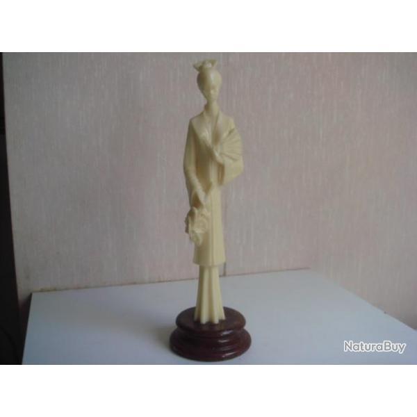 statuette chinoise ancien  hauteur 24 cm