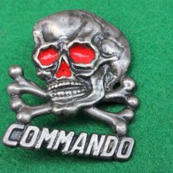 Insigne tête de mort Commando ( Hauteur : 4.5 cm )