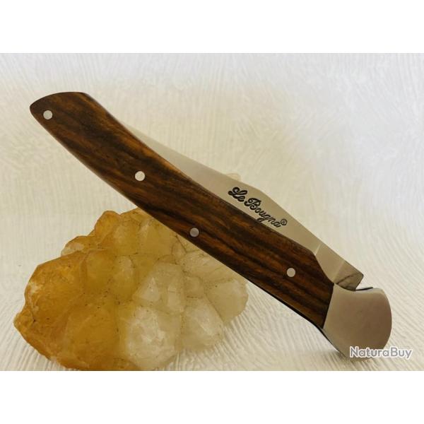 Couteau de poche Le Bougna lgance avec son manche en bois de palissandre.