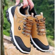 Wantdo Homme Chaussures de Randonn/ée Imperm/éables en Cuir Su/éd/é pour Entra/îneur de Montagne Randonn/ée Camping