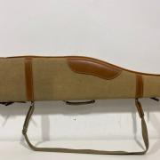 ETUI JAMBON pour fusil en bois et toile. Renfort en cuir. Lo - Lot 190