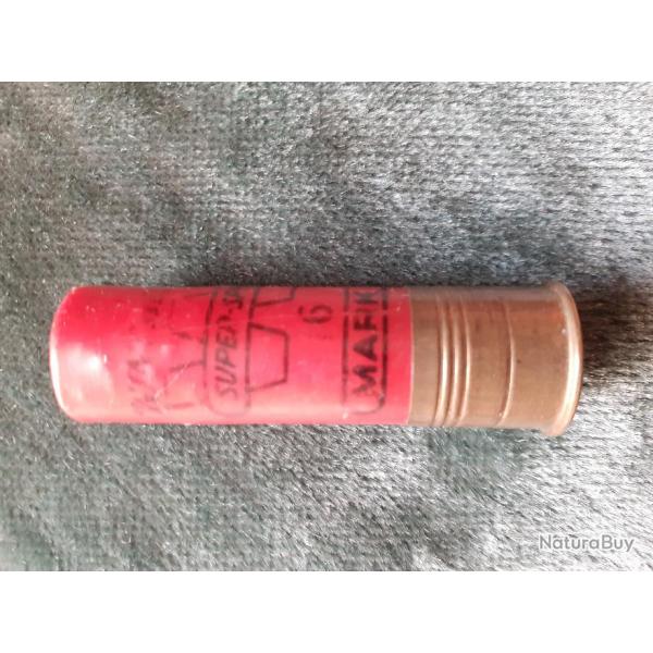 une cartouche WINCHESTER  mark 5 Rouge 20/70 mm