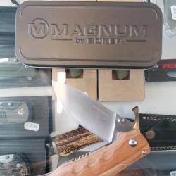 Couteau Magnum by Boker.