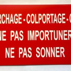 Plaque rouge "DÉMARCHAGE-COLPORTAGE-QUÊTE NE PAS IMPORTUNER-NE PAS SONNER" format 48 x 100 mm