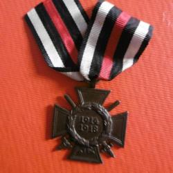 Médaille avec ruban Croix d'honneur pour les combattants (Ehrenkreuz für Frontkämpfer)