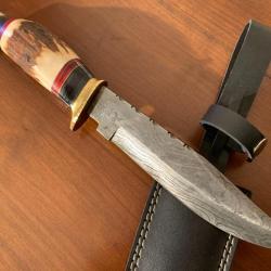 De conception artisanale, couteau de chasse Damas - Bois de cerf (2)