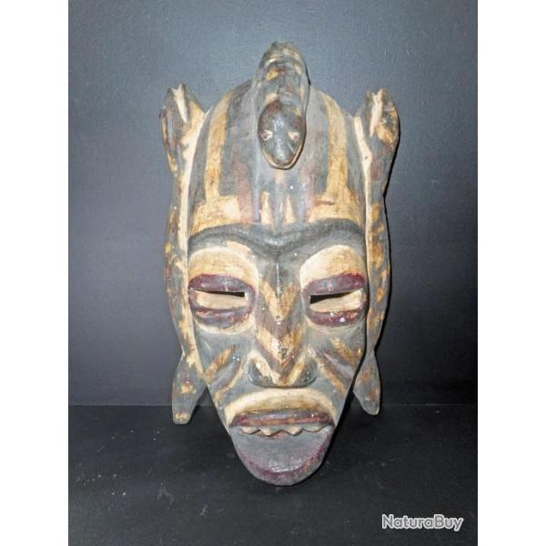 BEAU MASQUE AFRICAIN ETHNIE A DETERMINER, TOUT EN BOIS ET PYGMENTS, POUR DECORATION