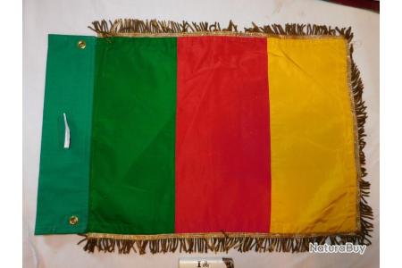 CAMEROUN : DRAPEAU FANION VOITURE DIPLOMATIQUE - Drapeaux et Fanions  (7290346)