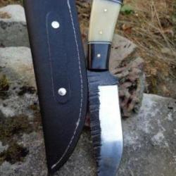 Couteau de chasse Bush Craft - Lame carbone forgée à la main - Os et corne