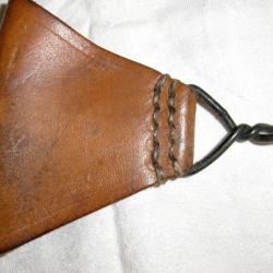 Triangle en cuir pour brelage Fran&ccedil;ais neuf