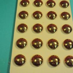 Lot de bouton militaire  dorée diamètre 20 mm 20 boutons militaires. De marque : T.W & W  Paris