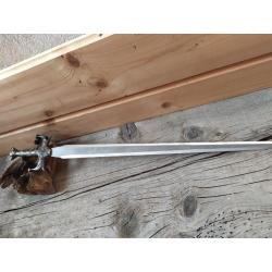 Épée  , épées de décoration avec présentoir en bois 84 cm ep107