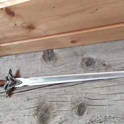 Épée  , épées de décoration avec présentoir en bois 84 cm ep207