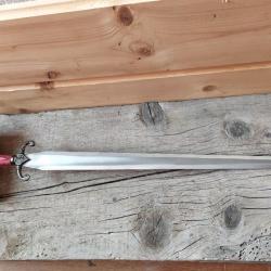Épée  , épées de décoration avec présentoir en bois 84 cm ep1107