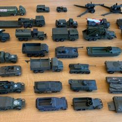 Collection de miniatures militaires SOLIDO et DINKY TOYS : 34 x pièces