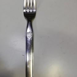 fourchette authentique ARMEE ESPAGNOLE 20,5 cms bien marquée ( années 80/90 )