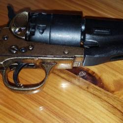 Réplique décorative denix du revolver 1860 de la guerre civile américaine.