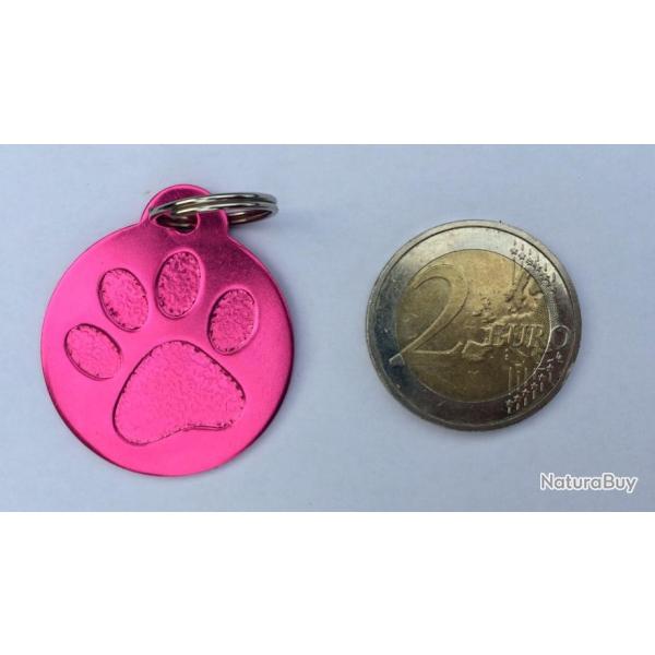MEDAILLE Grave chien rose fonc 32 mm "patte" en relief alu grand modle personnalisation offerte