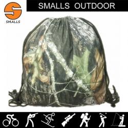 5  SANS PRIX DE RESERVE   :  SAC À DOS À CORDON CAMOUFLAGE
