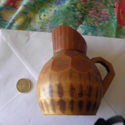 vintage  petit cruche rustique en bois