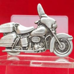 Insigne en métal ( Fixation pin's) représentant une moto Américaine